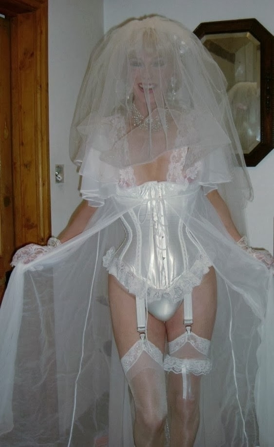 Невеста в секс белье