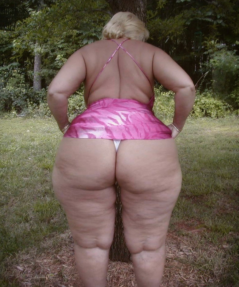 Big butt mature old woman